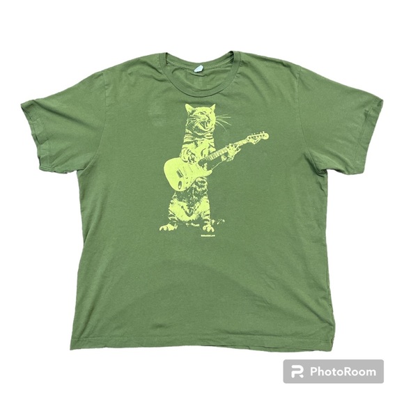 Green tee with cat playing guitar 100%cotton - Picture 2 of 3